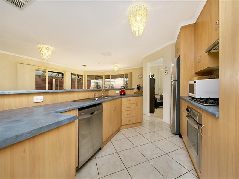 4 Chestnut Grove, Blakeview SA 5114