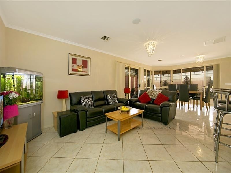 4 Chestnut Grove, Blakeview SA 5114