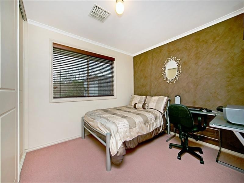 1 Amadeus Court, Greenwith SA 5125