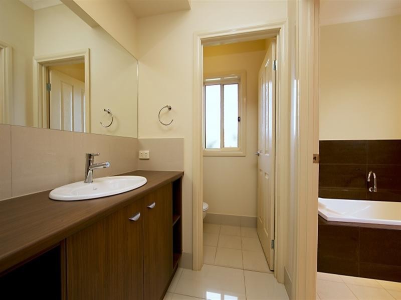 1 Hawick Avenue, Blakeview SA 5114