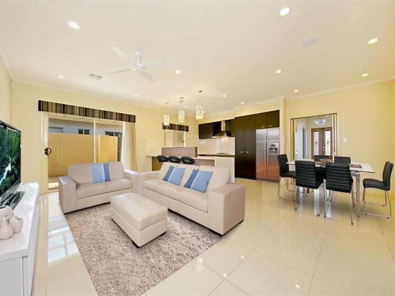 1 Hawick Avenue, Blakeview SA 5114