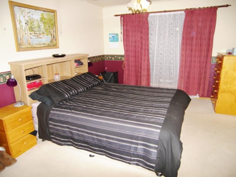 1 Mcpharlin Avenue, Redwood Park SA 5097