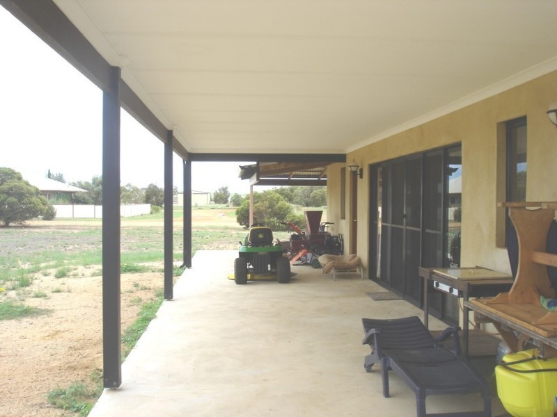 29 Evans Street, Walkaway WA 6528