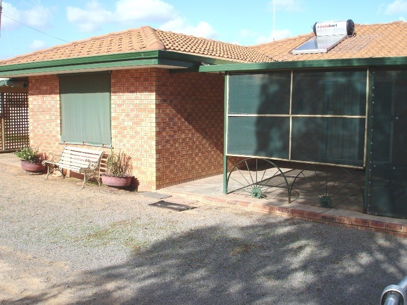 128 White Peak Road, White Peak WA 6532