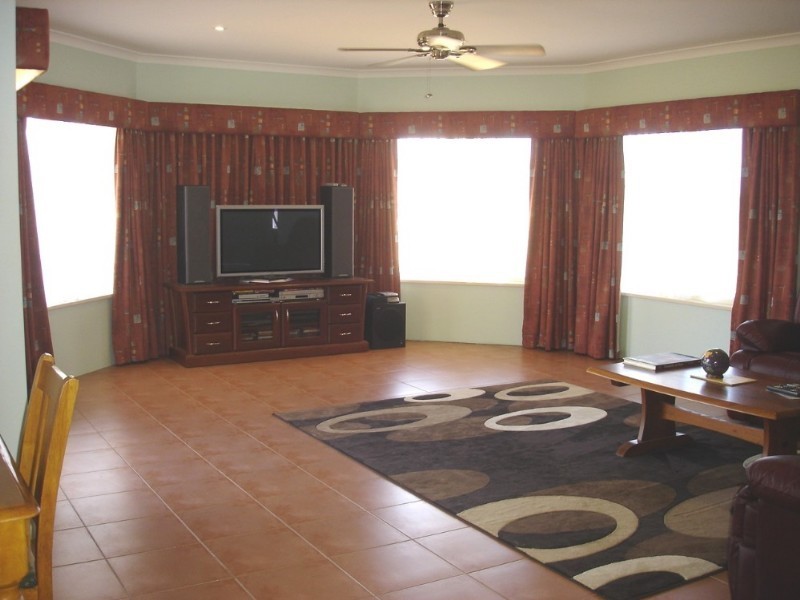 36 Dressage Circle, Deepdale WA 6532