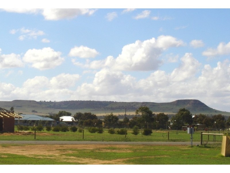 36 Dressage Circle, Deepdale WA 6532