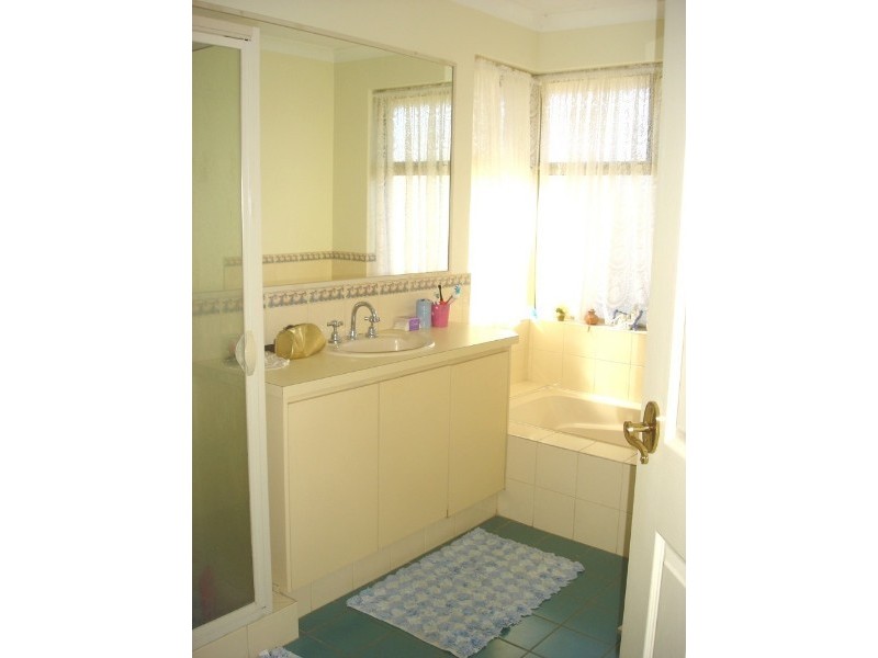 5 Waterfront Circle, Drummond Cove WA 6532