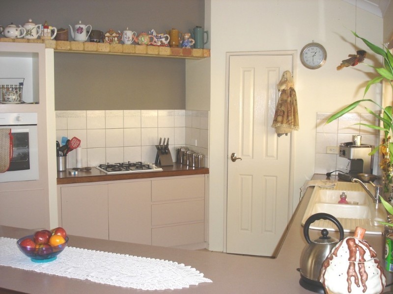 5 Waterfront Circle, Drummond Cove WA 6532