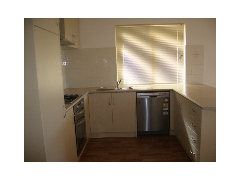 18 Yarraman Road, Waggrakine WA 6530