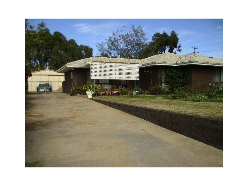 4 Tuart Street, Rangeway WA 6530