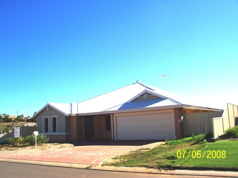 3 Angler Parade, Drummond Cove WA 6532