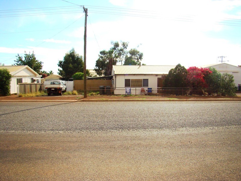 82 Hills Street, Meekatharra WA 6642