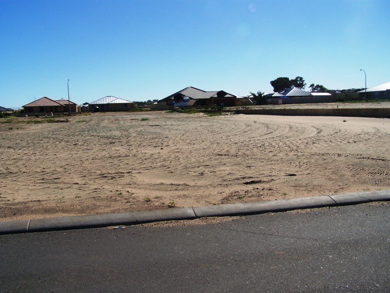 13 Topsail Street, Drummond Cove WA 6532