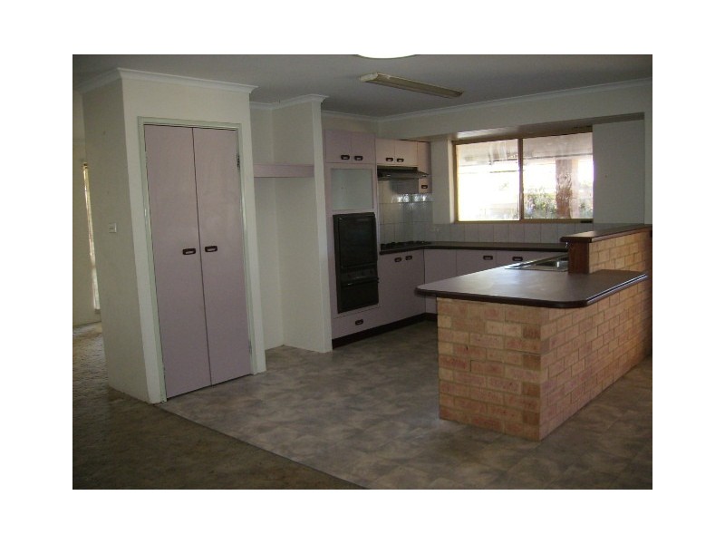 17 Pinyali Way, Waggrakine WA 6530