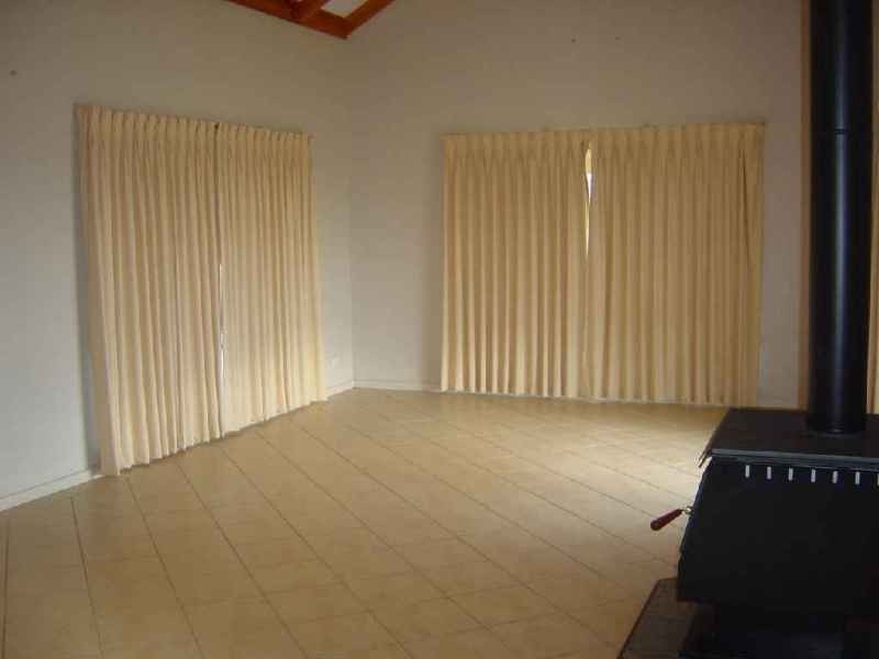 39 Waterfront Circle, Drummond Cove WA 6532