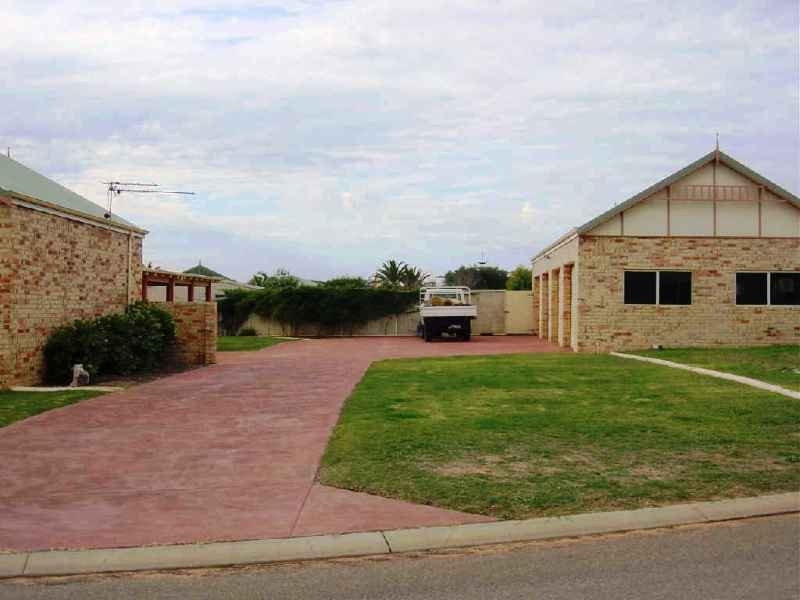 39 Waterfront Circle, Drummond Cove WA 6532