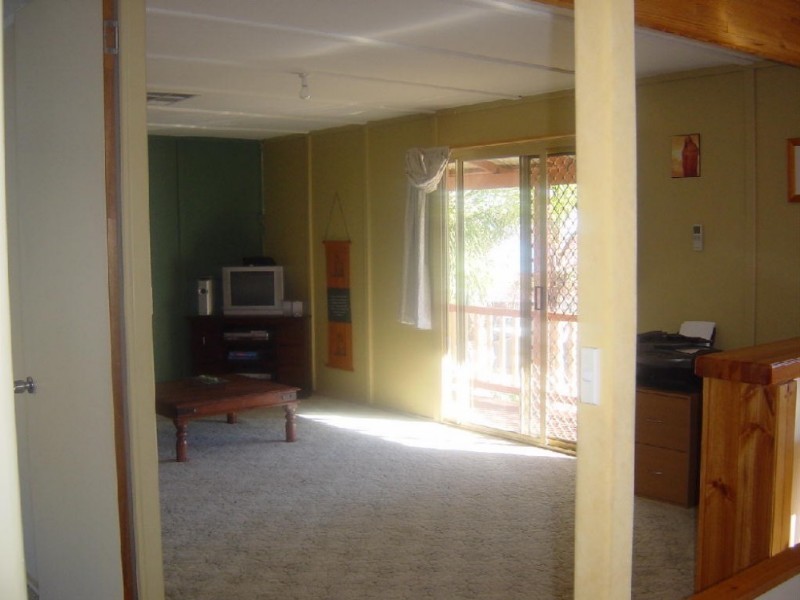 10 Urawa Street, Wandina WA 6530