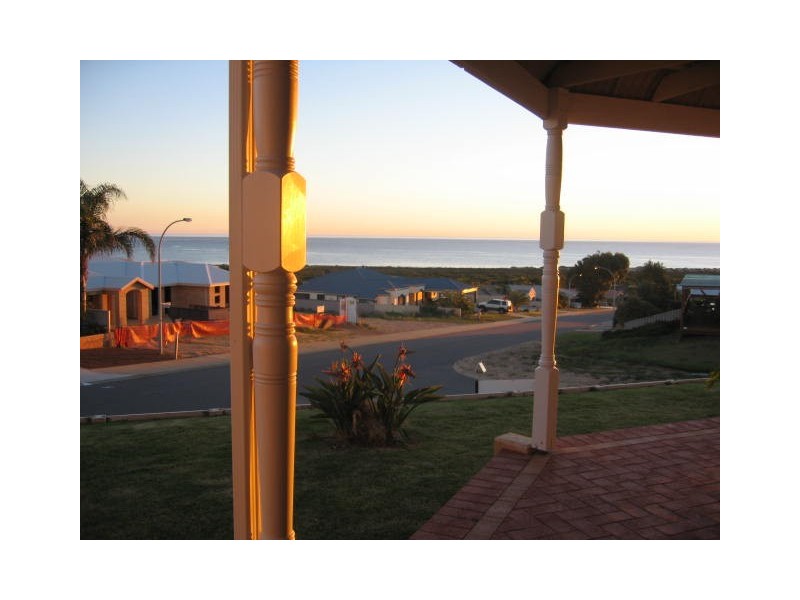 b/2 Wallabi Drive, Wandina WA 6530