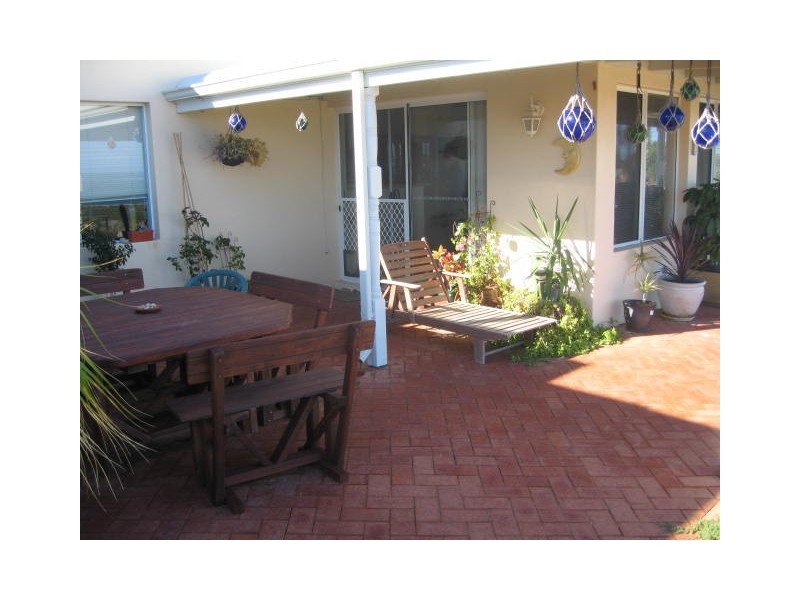 b/2 Wallabi Drive, Wandina WA 6530