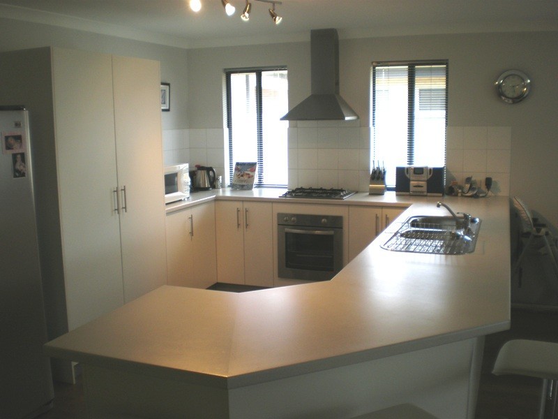 16 Yolanda Edge, Wandina WA 6530