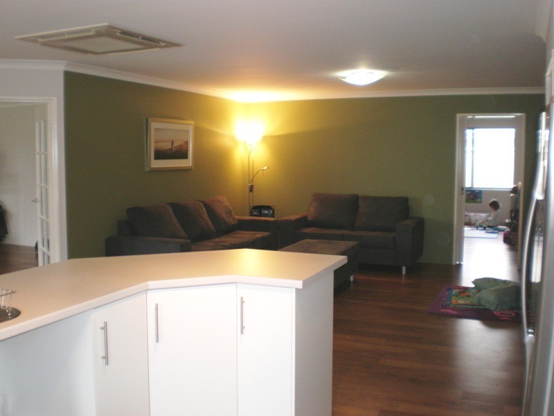 16 Yolanda Edge, Wandina WA 6530