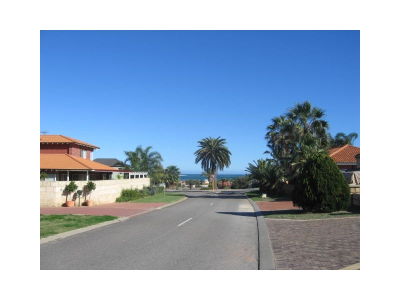 14 Endeavour Drive, Wandina WA 6530