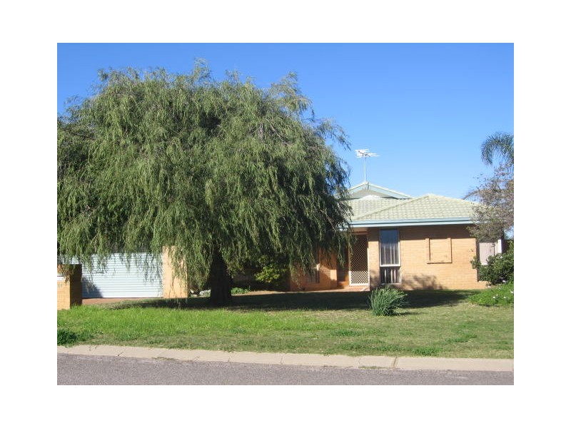 14 Endeavour Drive, Wandina WA 6530