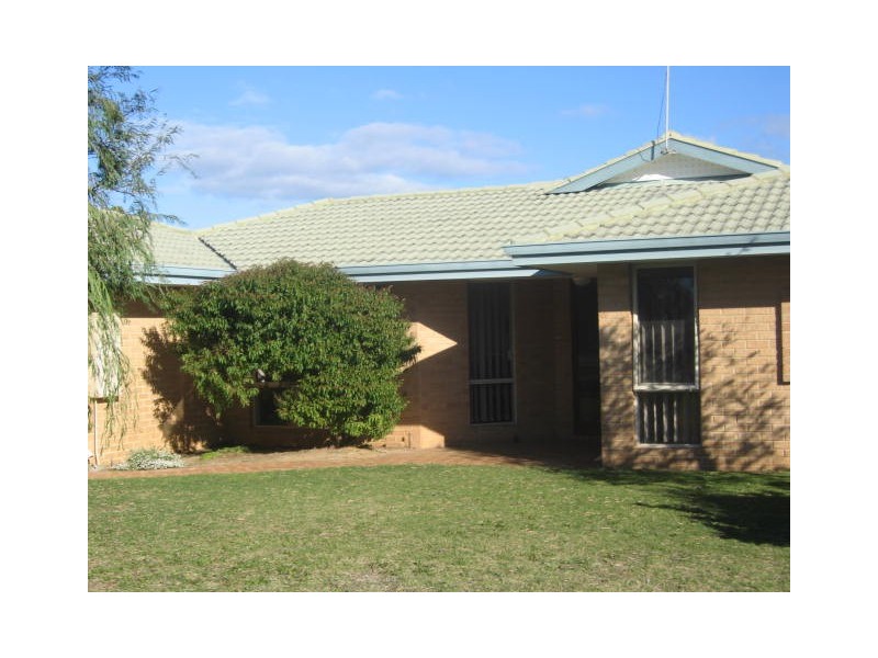 14 Endeavour Drive, Wandina WA 6530