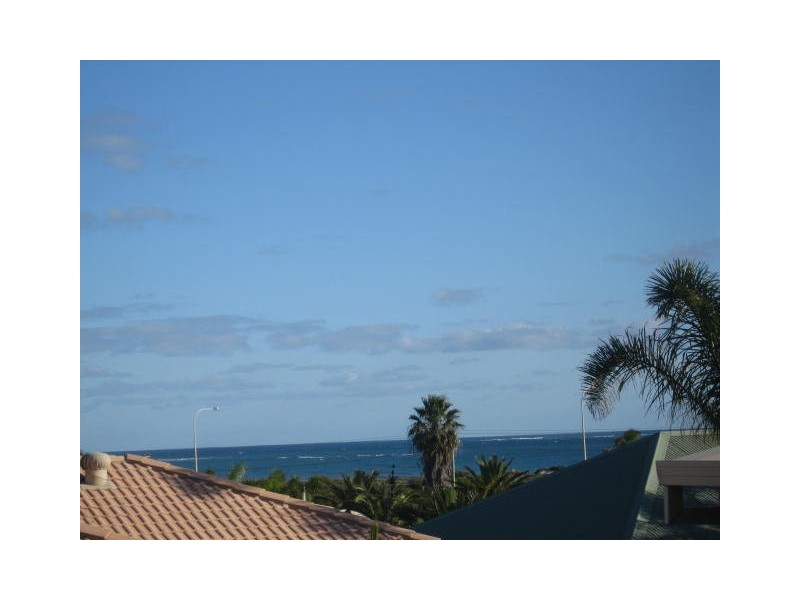 14 Endeavour Drive, Wandina WA 6530