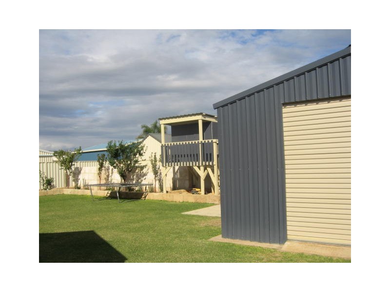 57 Wavecrest Circle, Drummond Cove WA 6532