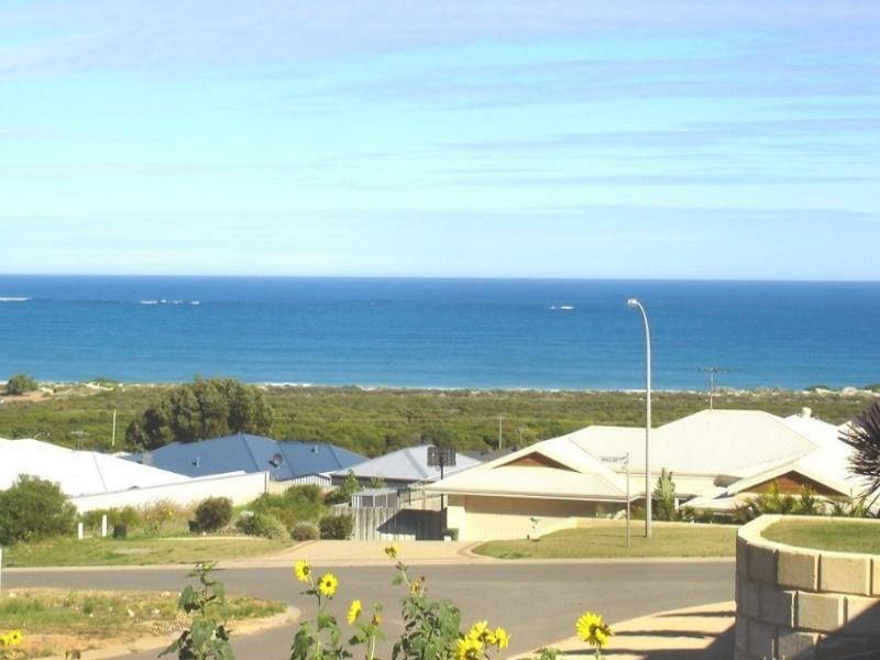 3 Basile Court, Wandina WA 6530