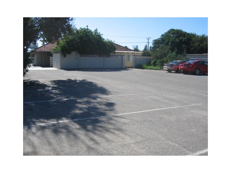 111 Augustus Street, Geraldton WA 6530