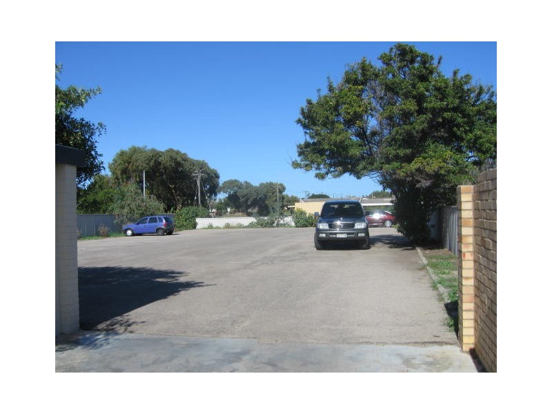 111 Augustus Street, Geraldton WA 6530