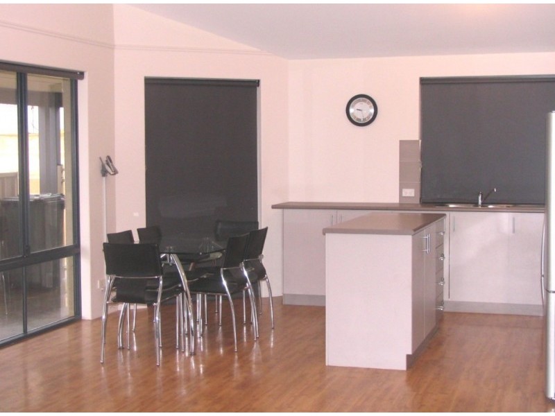 4b Beacon Rise, Wandina WA 6530