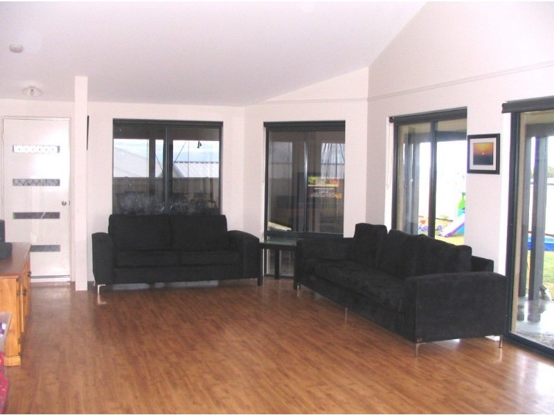 4b Beacon Rise, Wandina WA 6530