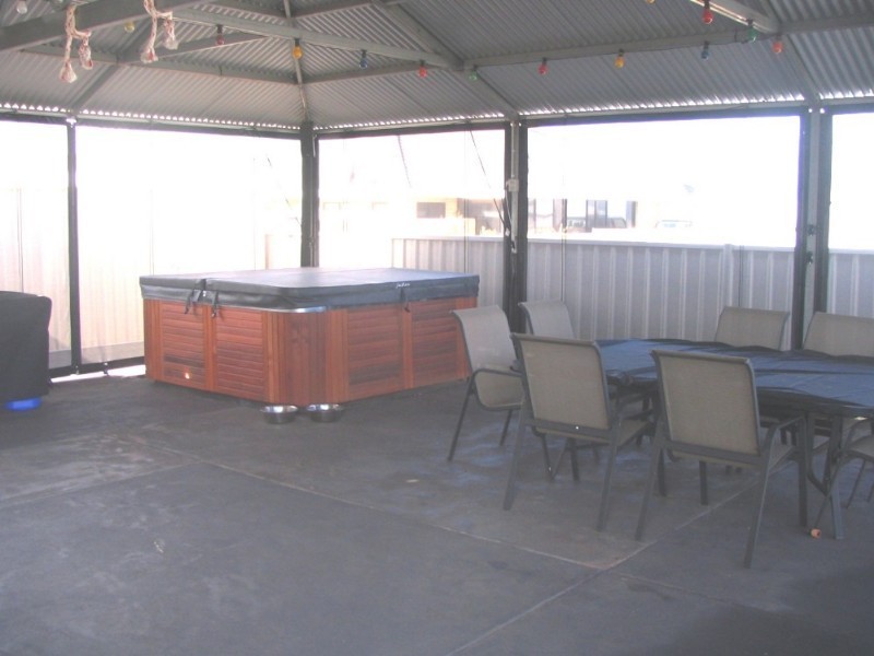 4b Beacon Rise, Wandina WA 6530