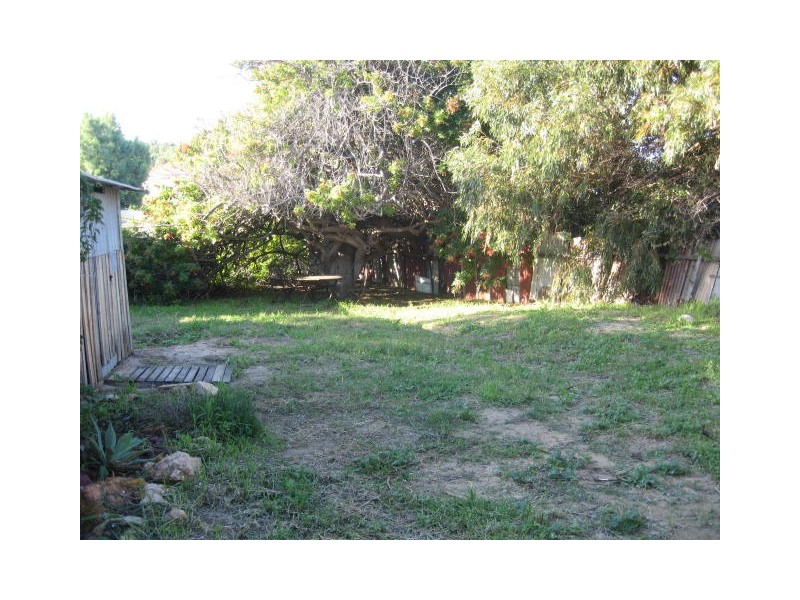 120 Fraser Street, Beachlands WA 6530