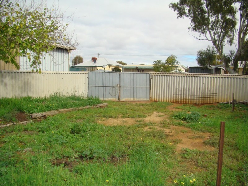 23 Railway Street, Carnamah WA 6517