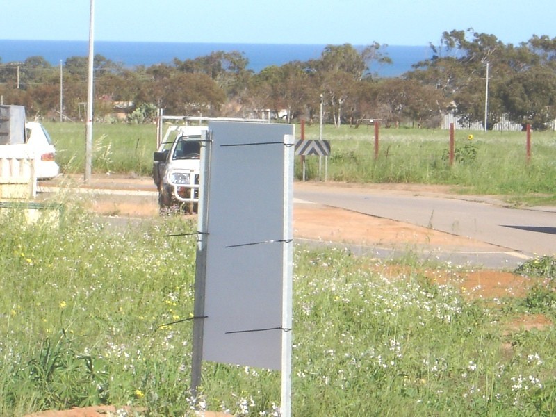 8 Halfmoon Drive, Waggrakine WA 6530