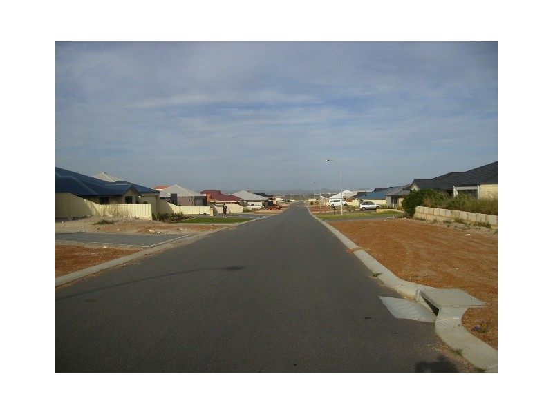 14 Derna Parade, Wandina WA 6530
