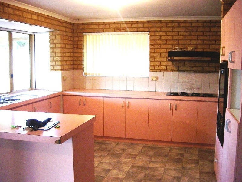 11 Joshua Way, Karloo WA 6530