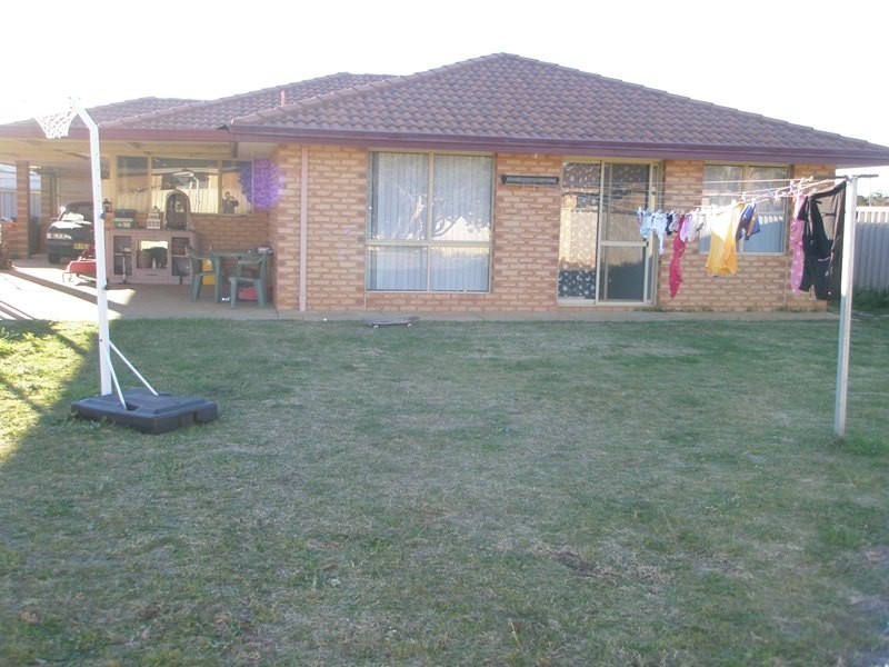 27 Bonamia Street, Utakarra WA 6530