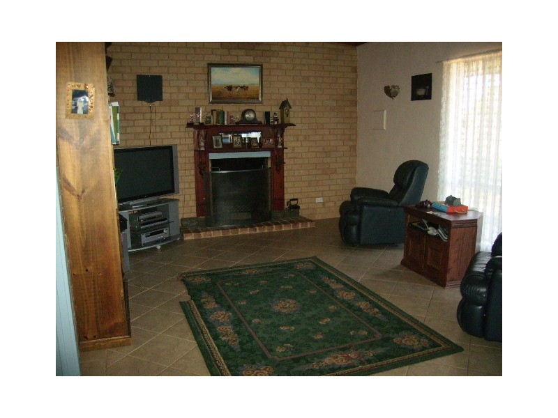 2 Hart Street, Utakarra WA 6530
