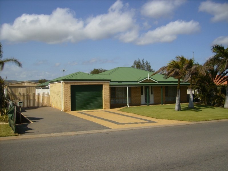 14 Hillview Drive, Drummond Cove WA 6532