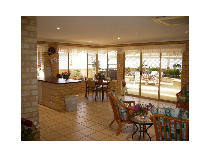 14 Hillview Drive, Drummond Cove WA 6532