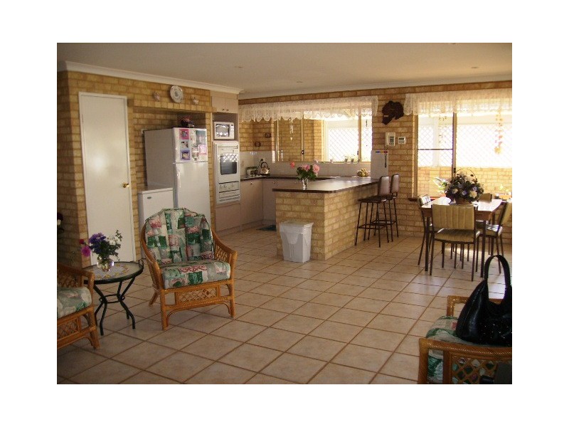 14 Hillview Drive, Drummond Cove WA 6532