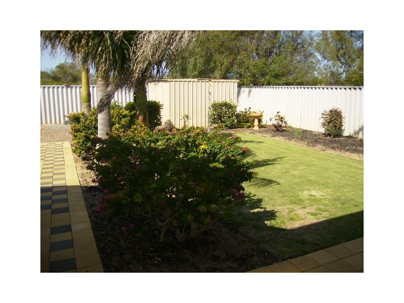 14 Hillview Drive, Drummond Cove WA 6532