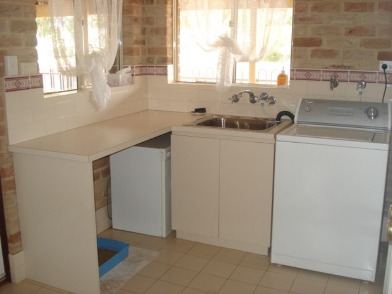 216 Cooper Street, Waggrakine WA 6530