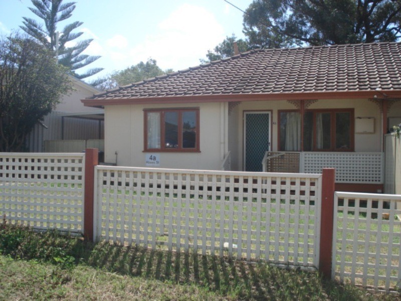 1/4a Howes Street, Rangeway WA 6530