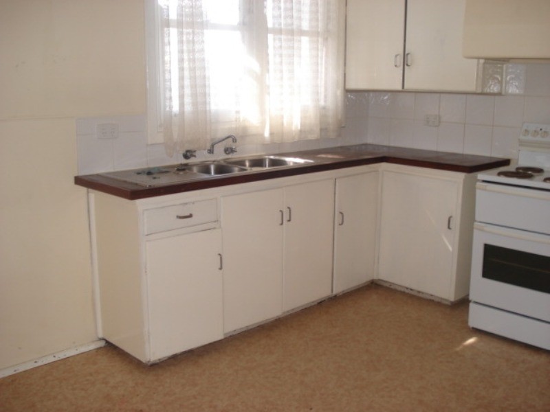 1/4a Howes Street, Rangeway WA 6530